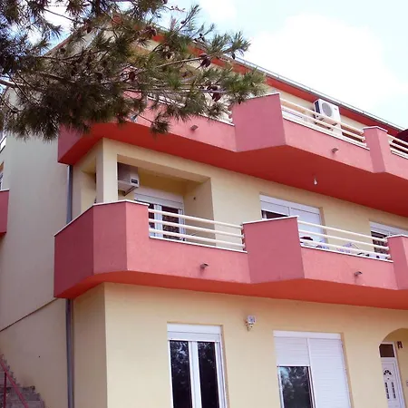 Apartment With Pool Near Split Апартаменты