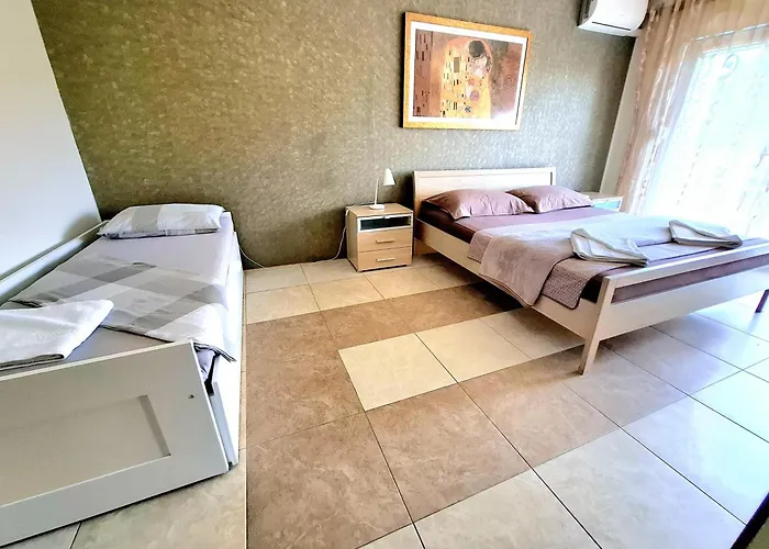 Appartamento With Pool Near *