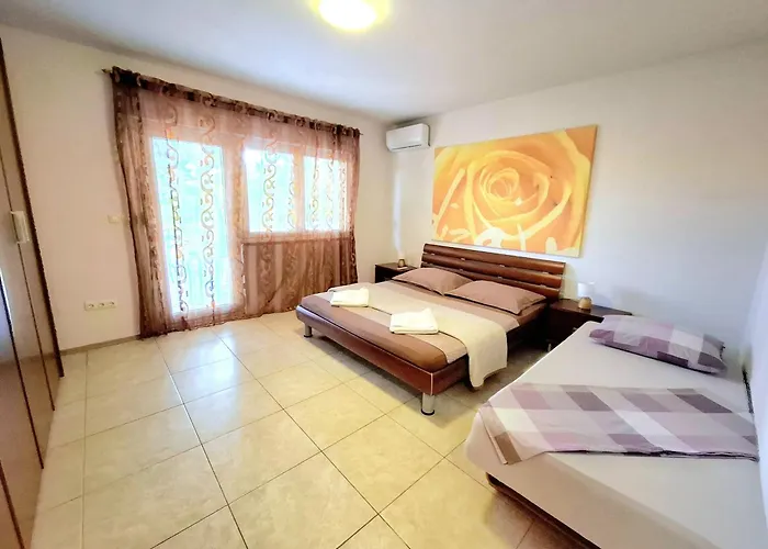 With Pool Near Appartamento *